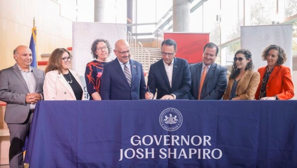 Governor Josh Shapiro with leaders from CMU