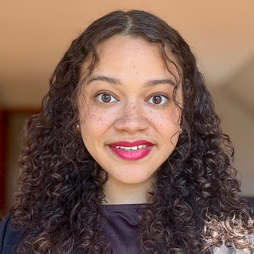 Carrie Miller headshot